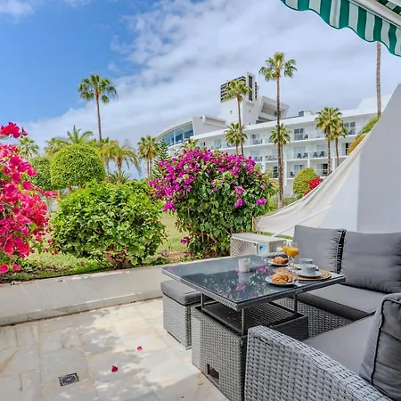 Апартаменты Con Terraza En Primera Linea El Duque, Altamira
