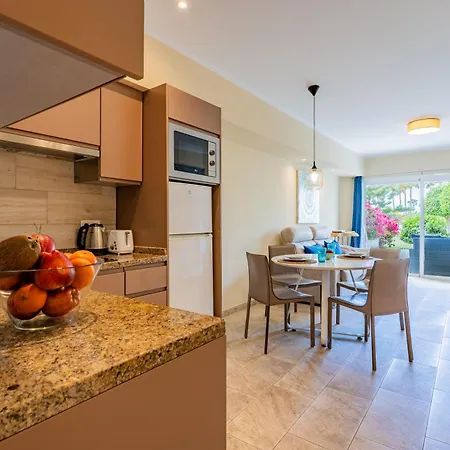 Апартаменты Con Terraza En Primera Linea El Duque, Altamira Адехе