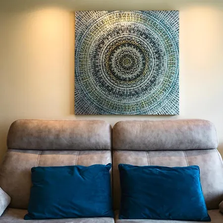 Luxury On The アパート アデヘ