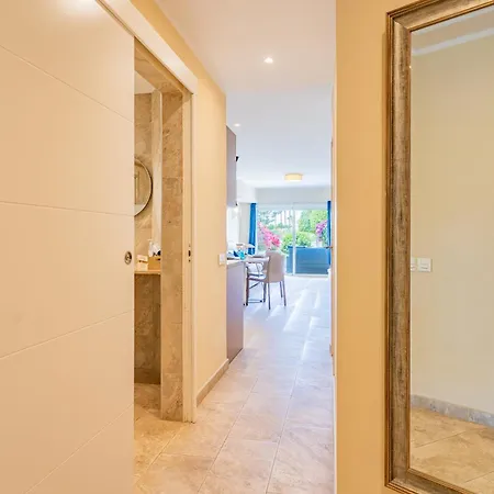 アパート Luxury On The