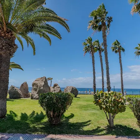 Luxury On The * アデヘ